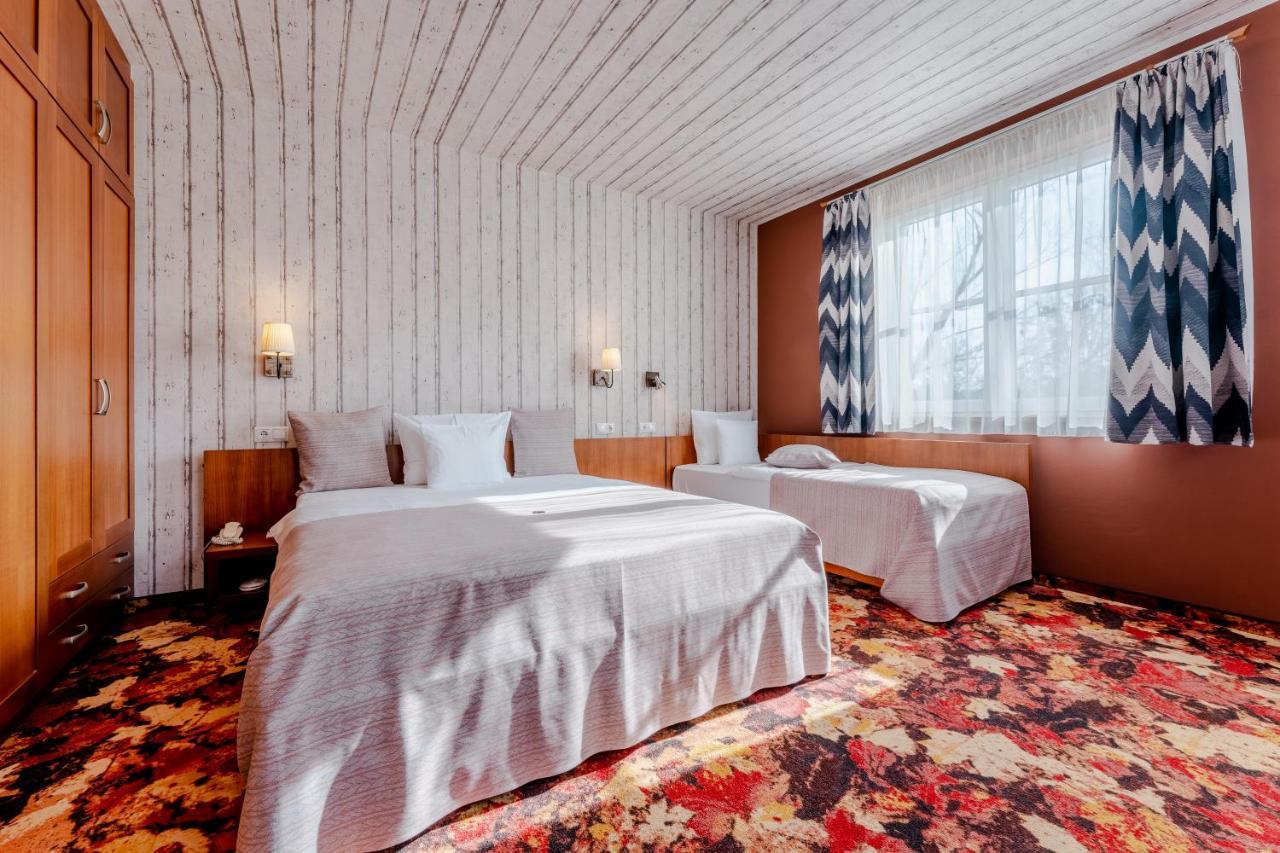 Hotel Lajta Park Мошонмадяровар Номер фото