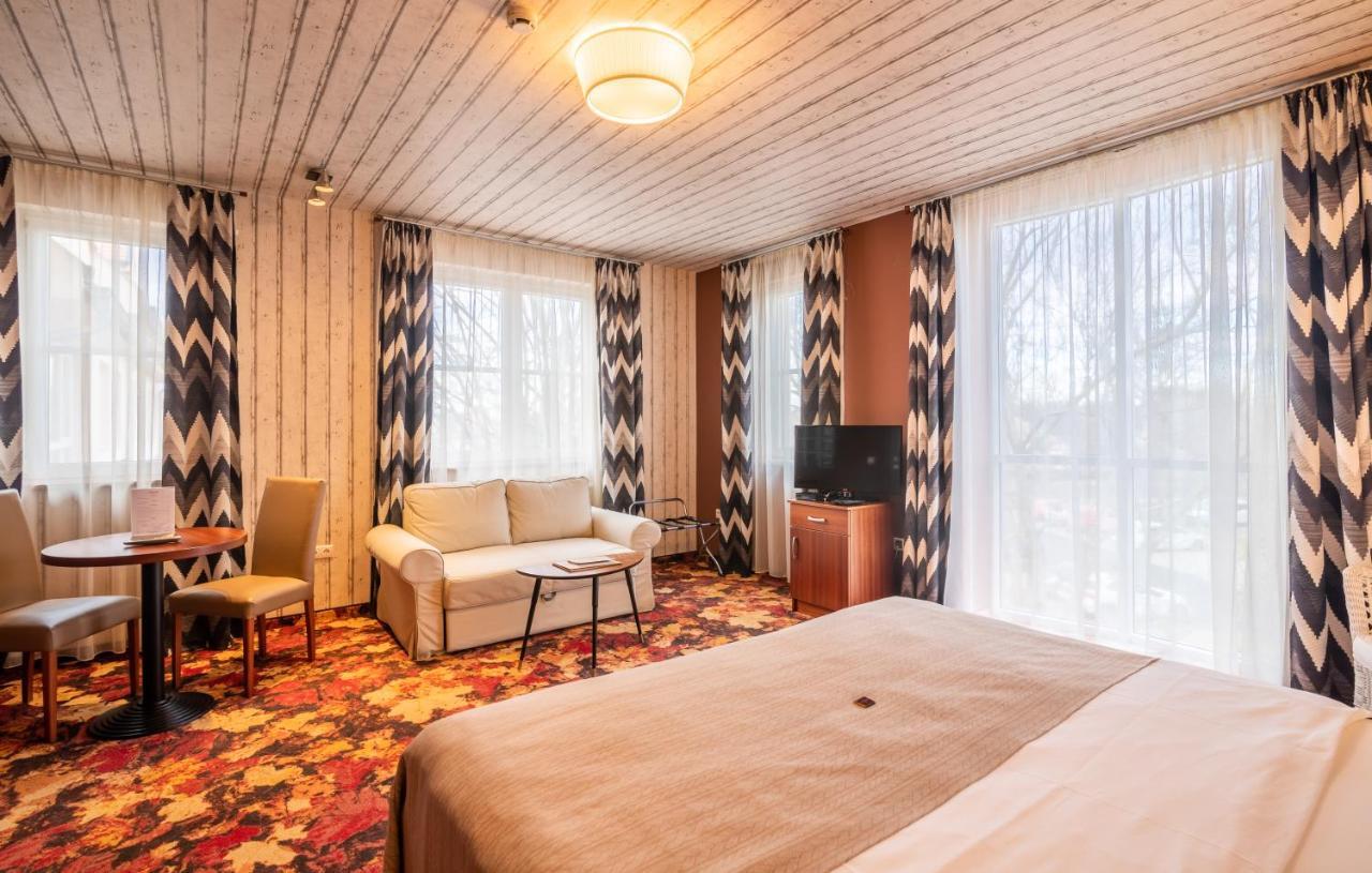 Hotel Lajta Park Мошонмадяровар Екстер'єр фото